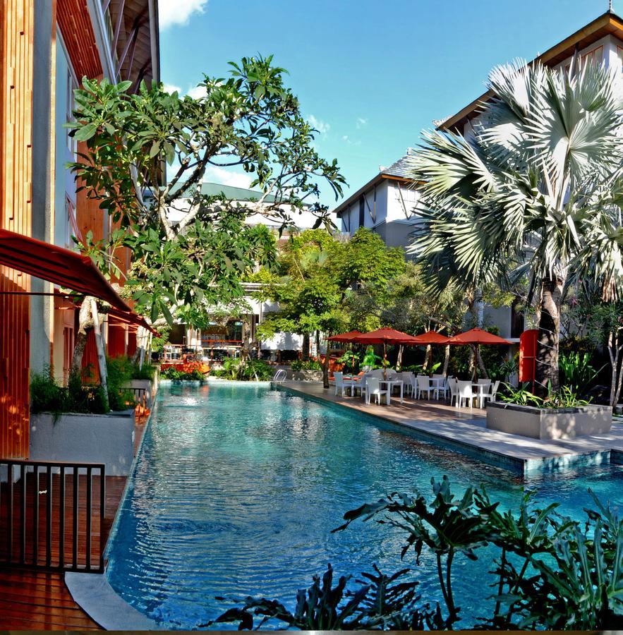Harris Hotel & Residences Sunset Road Kuta Lombok Exterior foto